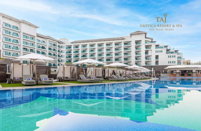 Romantic Luxury Palm Stay with Aura Skypool Experience for Two | at Wondergifts