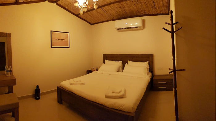 One Desert Stay in a Private Cabin with Safari & Dinner for Two |  at Wondergifts