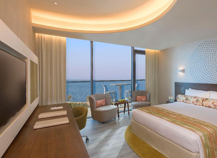 Romantic One-Night Stay Gift Box in Palm Jumeirah - Over 10 Hotels |  at Wondergifts