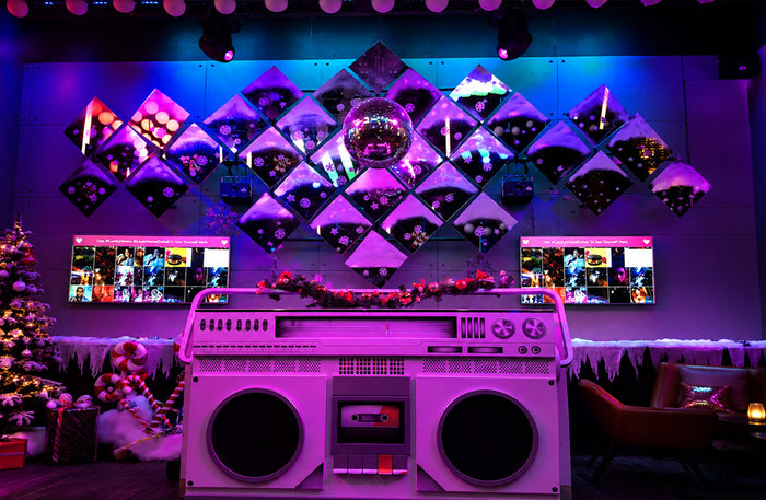 Lucky Voice Dubai - Saturday Brunch Offer with House Drinks & Karaoke | Pay for 1 Brunch for 2 Offer