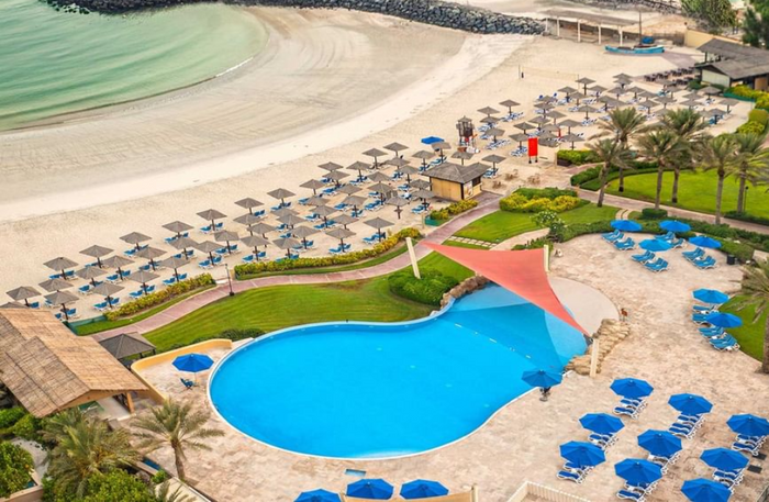 Seaside One-Night Summer Getaway for Two with Breakfast at Coral Beach Resort |  at Wondergifts