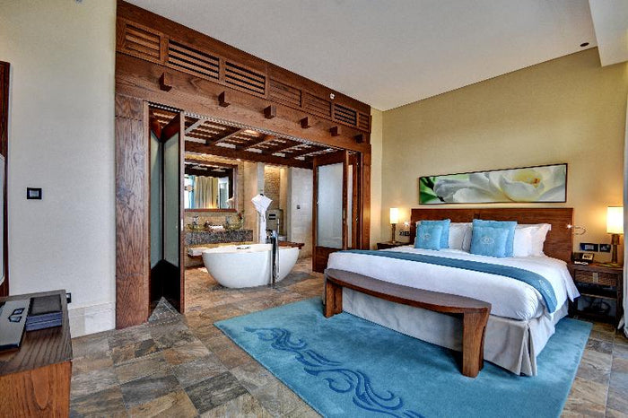 Luxurious Two Night Hotel Stay in Palm Jumeirah for Two |  at Wondergifts