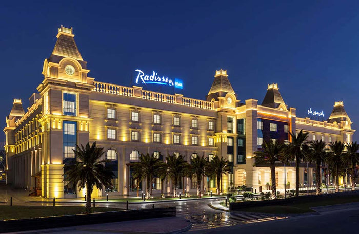 Romantic Dining Experience for Two at Radisson Blu Ajman |  at Wondergifts