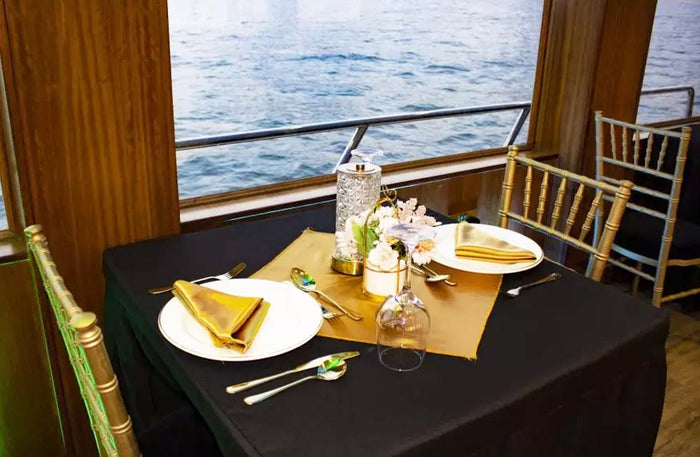 Luxurious International Dinner Cruise for One Through Dubai Marina |  at Wondergifts