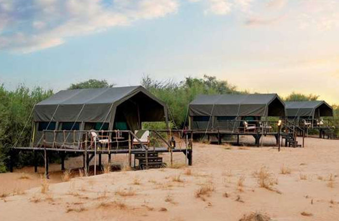 Two Night Charming Escapes Experience Gift Box - Stay at One of 100 Premier Hotels | Staycation at Wondergifts