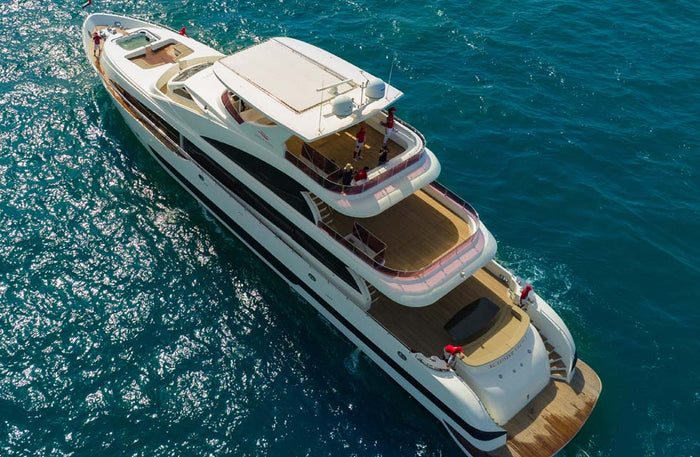 Luxury Superyacht Ride with Brunch & Drinks for One Through Dubai Harbour |  at Wondergifts