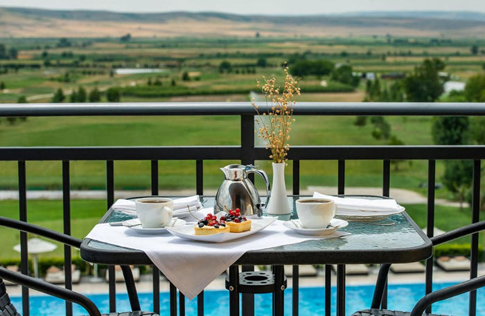 Enchanting Georgia Hotel Break Gift Box: Two-Night Retreat for Two -Kids Go Free |  at Wondergifts