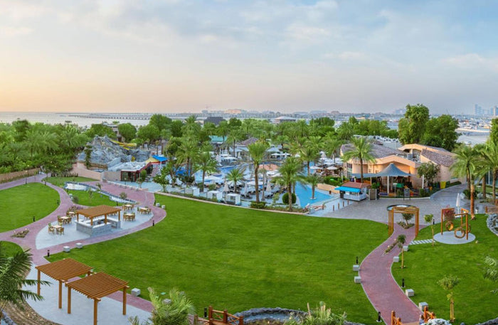 Irresistible Saturday Brunch with House Drinks for Two at Habtoor Grand Resort |  at Wondergifts