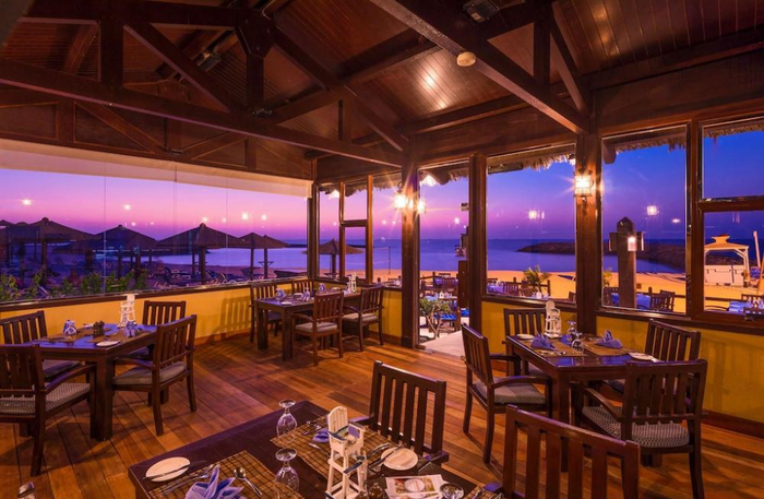 Seaside One-Night Summer Getaway for Two with Breakfast at Coral Beach Resort |  at Wondergifts