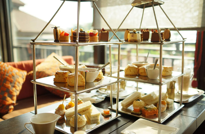 Thai Longtail Boat Cruise and Afternoon Tea at The Lotus Lounge, Anantara The Palm Dubai