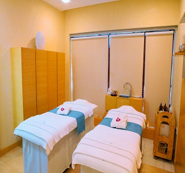60-Minutes Couples’ Massage at Namm Spa Dusit Thani |  at Wondergifts