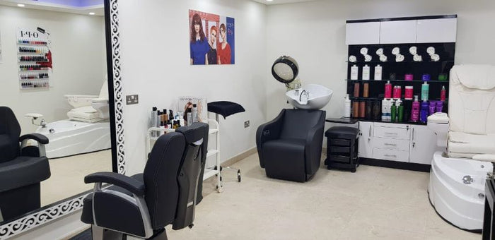 60-Minute Pevonia Refresher Facial at Natural Elements Spa |  at Wondergifts