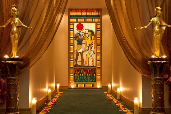 60 Minutes Ultimate Aromatherapy Massage at Cleopatra's Spa |  at Wondergifts