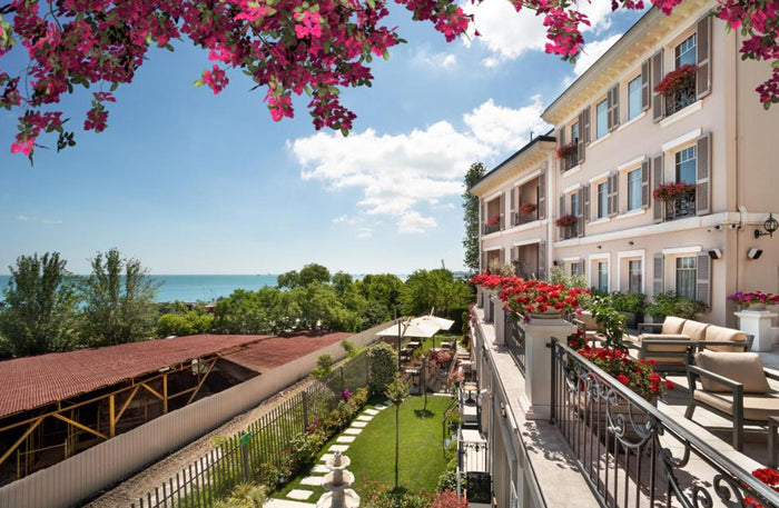 Istanbul Hotel Break Gift Box: Two Nights Stay for Two - Kids Go Free |  at Wondergifts