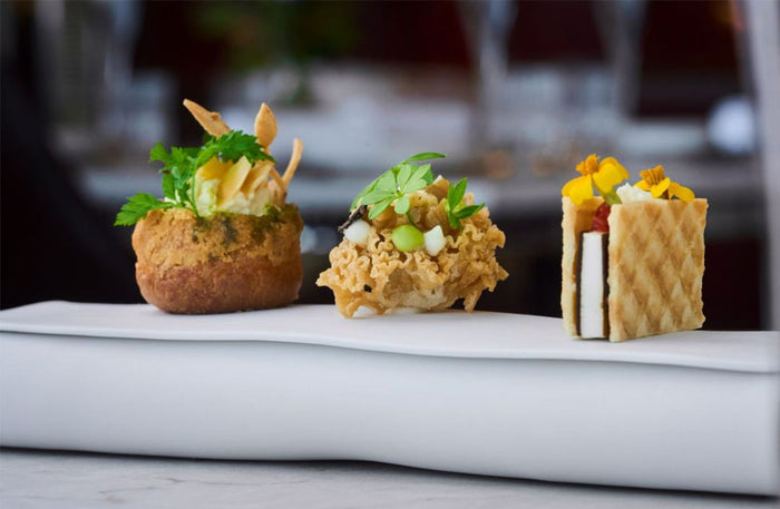 Romantic Lunch with Beverages for Two at At.Mosphere Burj Khalifa |  at Wondergifts