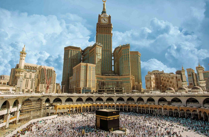 Umrah Hotel Break Gift Box: Four Nights of Spiritual Stay for Two - Kids Go Free |  at Wondergifts