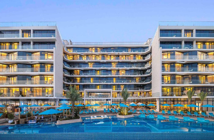 Saturday Brunch with Soft Beverages at The Retreat Palm Dubai for One |  at Wondergifts