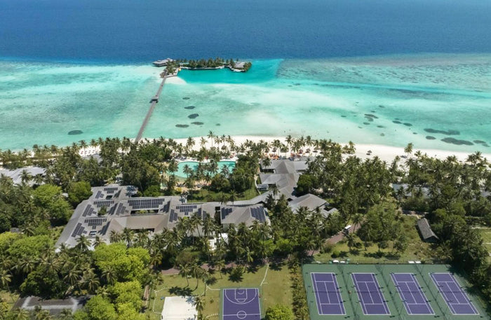 Maldives Tropical Escape Gift Box: Two-Night Hotel Break for Two - Kids Go Free |  at Wondergifts