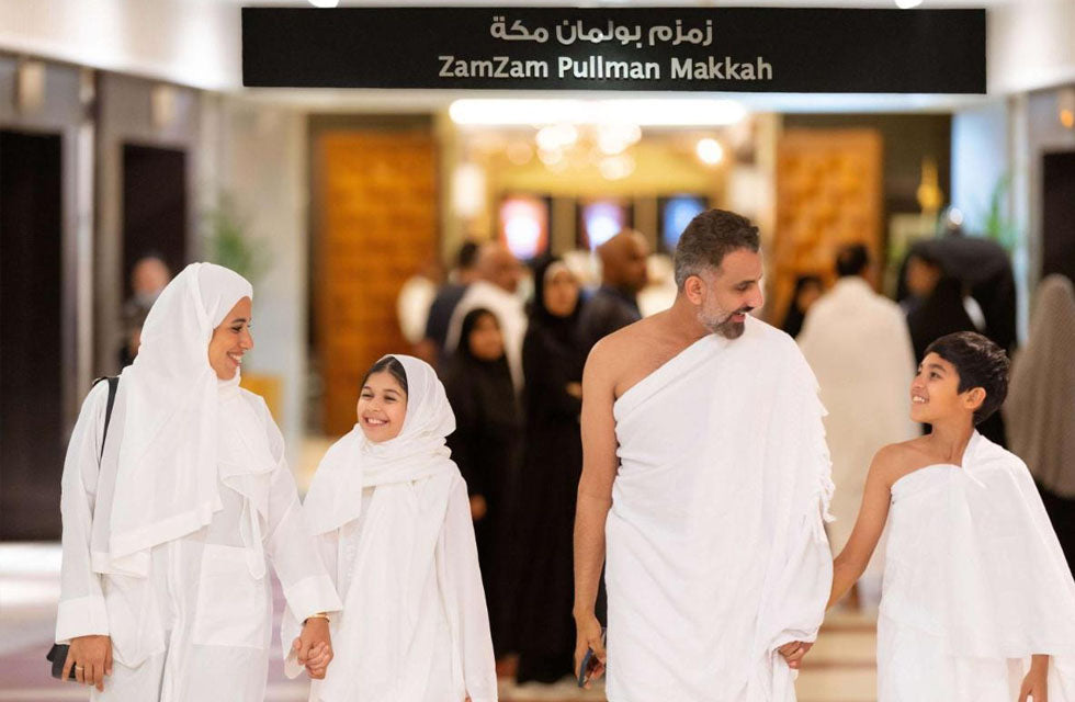 Umrah Hotel Break Gift Box: Embrace Spiritual Serenity with Four Nights for Two