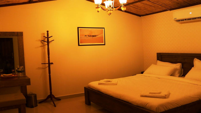 One Desert Stay in a Private Cabin with Safari & Dinner for Two |  at Wondergifts