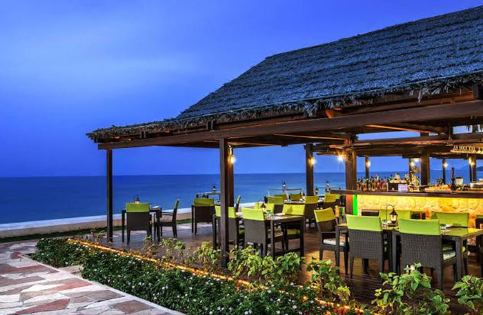 Le Méridien Al Aqah Beach Resort - Pool & Beach Day with Lunch at Gonu Restaurant