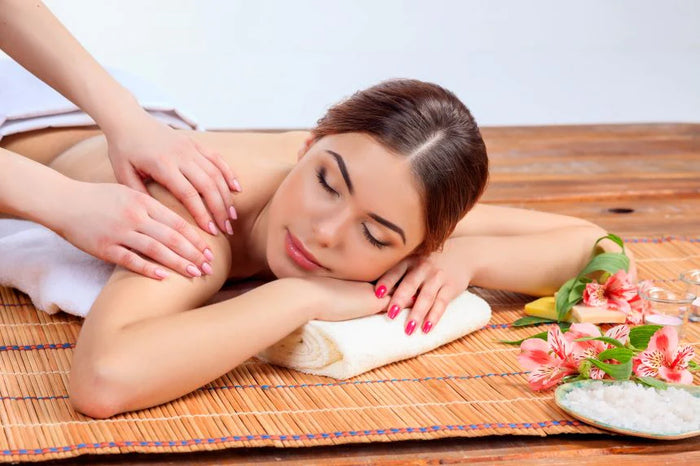 Relaxing Moments Gift Box: One Hour Massage of Choice at 50 Luxury Spas |  at Wondergifts
