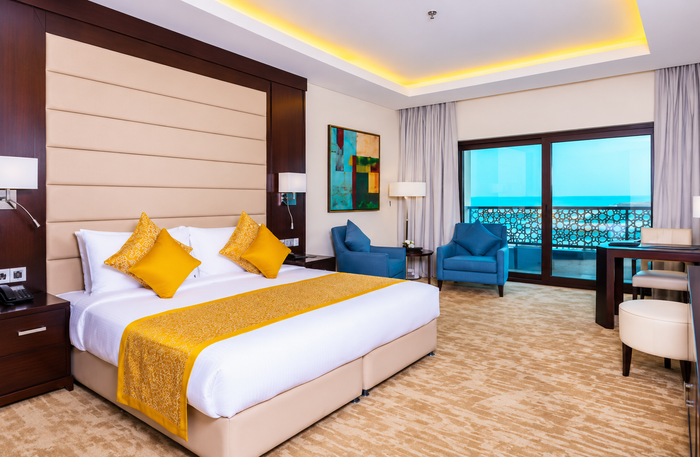 Al Bahar - Relaxing Marina View Stay with Breakfast & Kayak for Two
