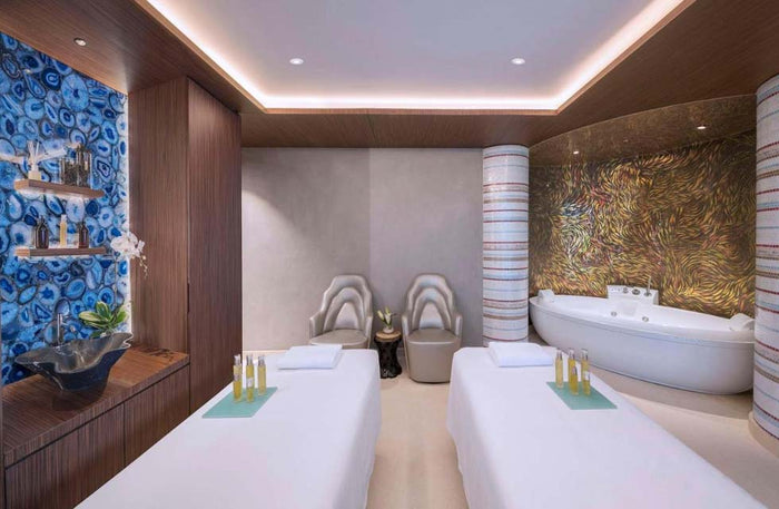 Luxurious One-Night Stay with Breakfast for Two at Andaz Dubai The Palm |  at Wondergifts