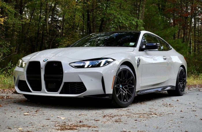 Exhilarating BMW M4 Competition Experience at the Dubai Autodrome |  at Wondergifts