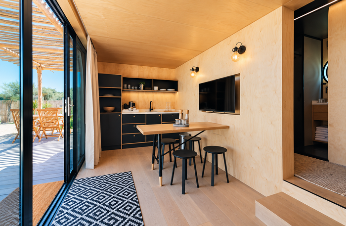 Bab Al Nojoum Al Mugheirah - Relaxing Cabin Stay with Breakfast for Two