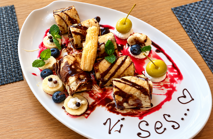 DoubleTree Hilton Gastro Kitchen - Internation Breakfast Buffet with Pool & Beach Access