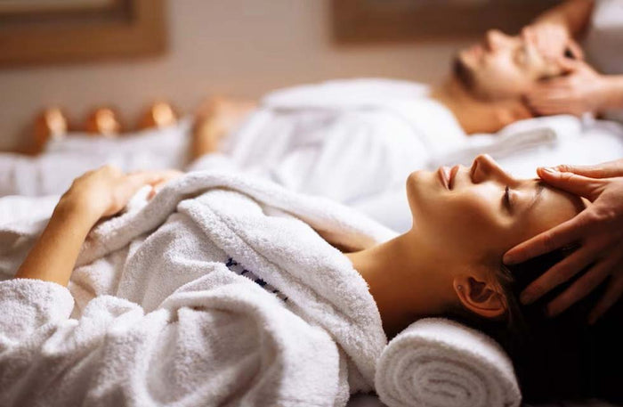 Merry Christmas & Happy New Year Gift Box: 190+ Joyful Experiences to Unwrap |  at Wondergifts