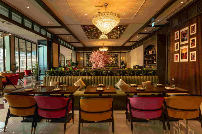 Luxury Dining Gift Box for Two: Exquisite Indulgence at 20+ Premier Restaurants |  at Wondergifts