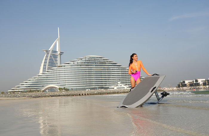 Beginner-Friendly One Hour eFoil Lesson at Kitesurf School Dubai