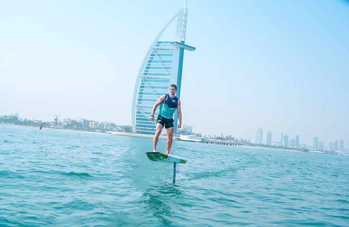 Exhilarating eFoil 30-Minute Lesson at Kitesurf School Dubai
