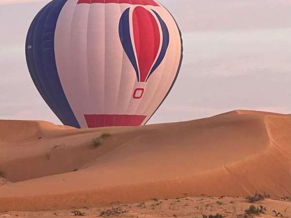 Romantic Overnight Gift Box: The Dunes Deluxe Dome Stay & Hot Air Balloon for Two |  at Wondergifts