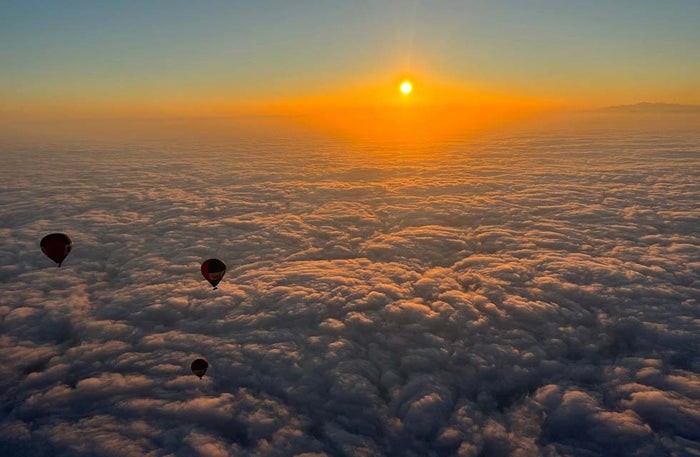 Romantic Hot Air Balloon Experience for Two with Drinks and Flowers |  at Wondergifts