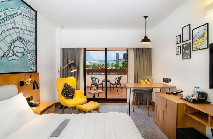 Luxurious One-Night Stay with Breakfast for Two at Le Méridien Abu Dhabi |  at Wondergifts