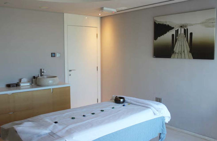 Relaxing One-Hour Massage at Azurro & Niyama Spa - Valid at 10 Locations