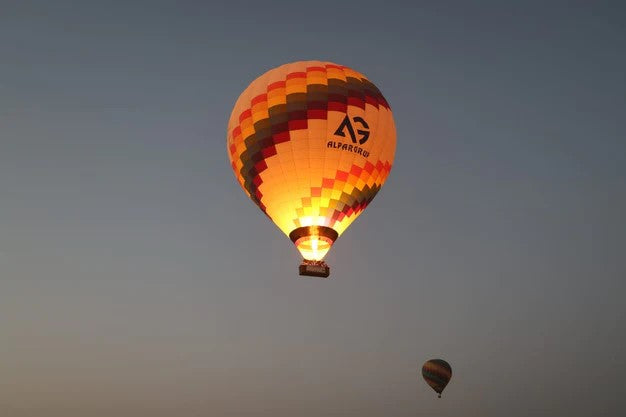 Private Hot Air Balloon Flight Over The Desert - For Up to 18 People |  at Wondergifts
