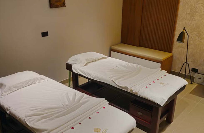 Relaxing 60-Minute Massage of Your Choice at Versailles Spa - 3 Locations |  at Wondergifts