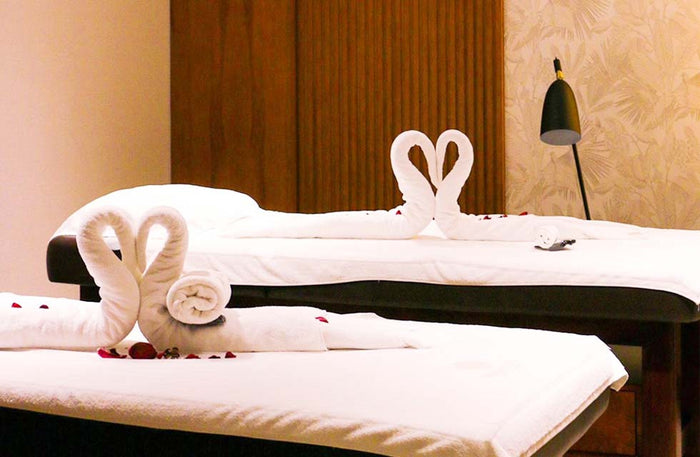 Relaxing 60-Minute Massage of Your Choice at Versailles Spa - 3 Locations |  at Wondergifts