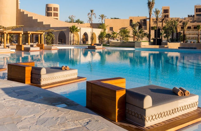 The Ultimate Poolside Dining Experience at Mesa, Terra Solis |  at Wondergifts