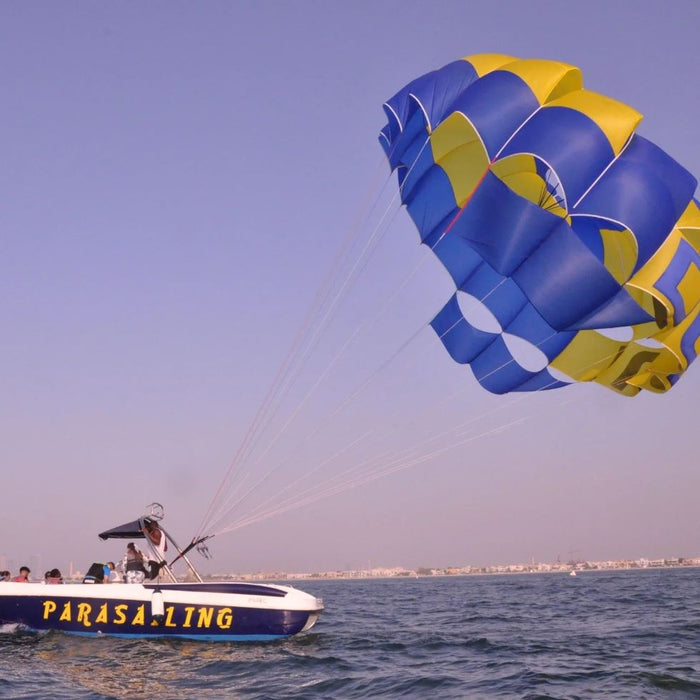 Ultimate Parasailing Adventure Tour for One |  at Wondergifts