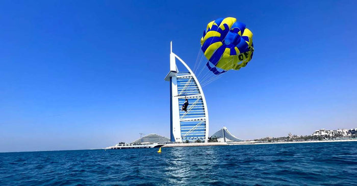 Ultimate Parasailing Adventure Tour for One |  at Wondergifts