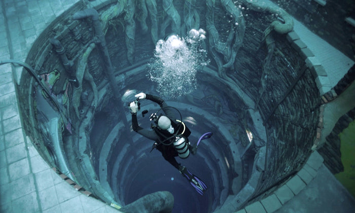 Wander Through the Depths of Dubai's Deep Dive Adventure |  at Wondergifts