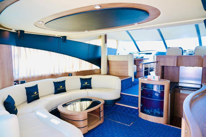 One Hour 63-Ft Yacht Rental Royal Vincy for up to 25 People |  at Wondergifts