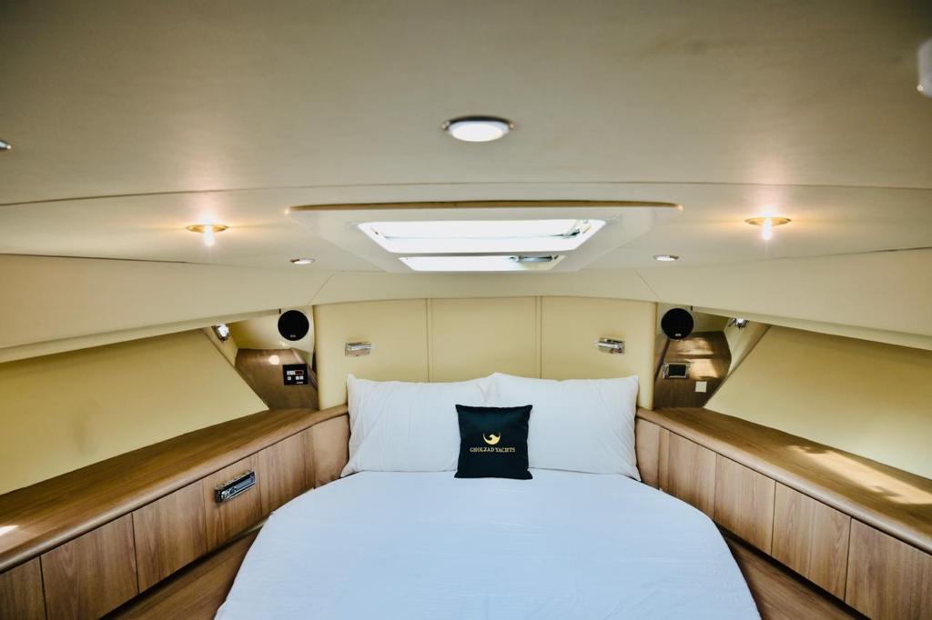 63-Ft Yacht Rental Royal Vincy for up to 25 People