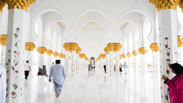 Abu Dhabi Tour with Grand Mosque & Warner Bros World Ticket |  at Wondergifts