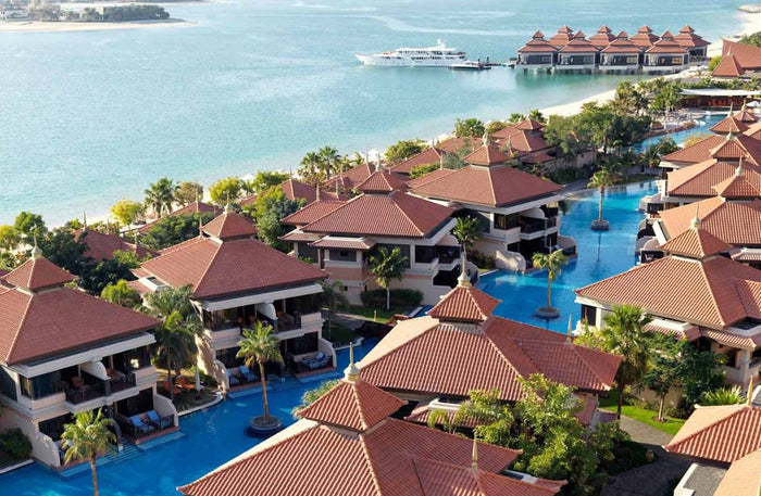 Luxury Getaways Stay & Warner Bros Adventure for Two |  at Wondergifts